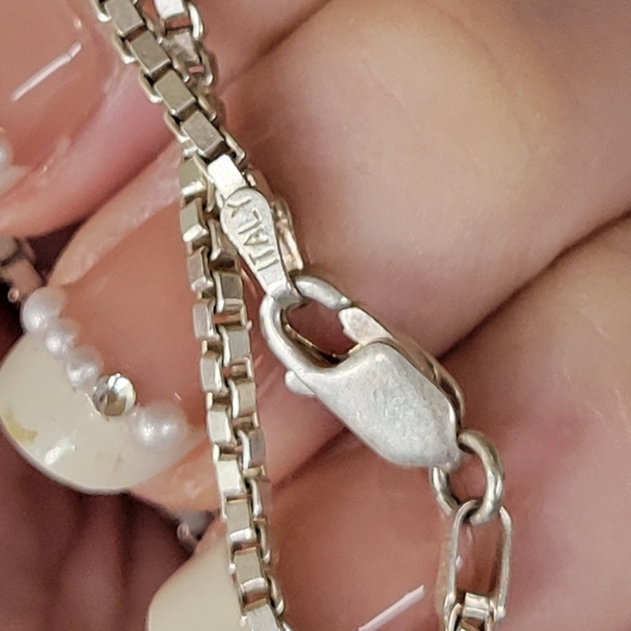 19.1g Sterling Silver box chain 19.75" w free pendant. Beautiful 925 chain 2mm - Picture 9 of 14